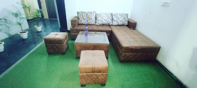 Room, sector 19 Pg For Girls In Sector 19 7767562