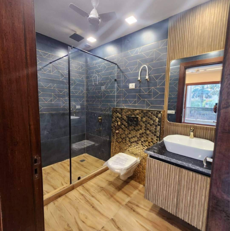 Bathroom, eros-lakewood-city 4 Bedroom 4200 Sq.Ft. Builder Floor In Suraj Kund Faridabad 7767580