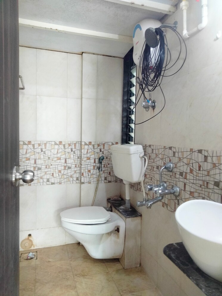Bathroom, sumit-greendale-nx-virar 1 Bedroom 615 Sq.Ft. Apartment In Virar West Palghar 7767597