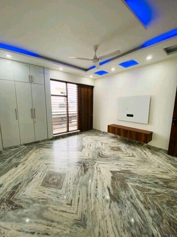 Bedroom in 5 BHK Builder Floor at Ansal API Esencia, Sector 67 – for Sale