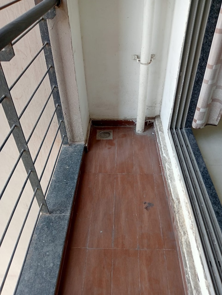 Balcony, everest-world-lavender 2 Bedroom 559 Sq.Ft. Apartment In Kolshet Road Thane 7767734