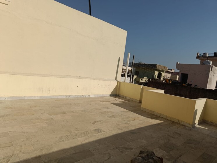 Terrace, kharar road 3.5 Bedroom 167 Sq.Yd. Independent House In Kharar Road Mohali 7767878