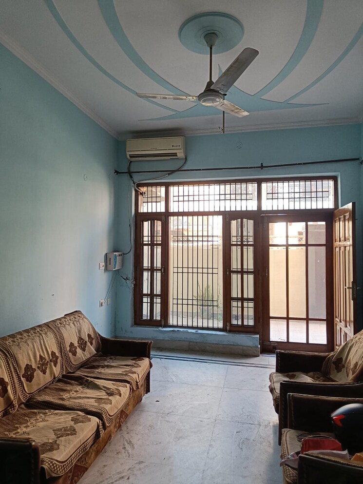 Living Room, kharar road 3.5 Bedroom 167 Sq.Yd. Independent House In Kharar Road Mohali 7767878