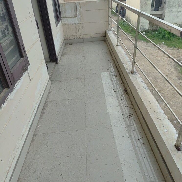 Balcony, sector 126 3 Bedroom 150 Sq.Yd. Apartment In Sector 126 Mohali 7767924