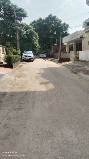 Parking in 3 BHK Independent House at Guru Teg Bahadur Nagar – for Sale