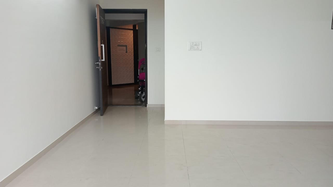 2 BHK Apartment For Resale in Lokhandwala Spring Grove Kandivali East Mumbai  7768005