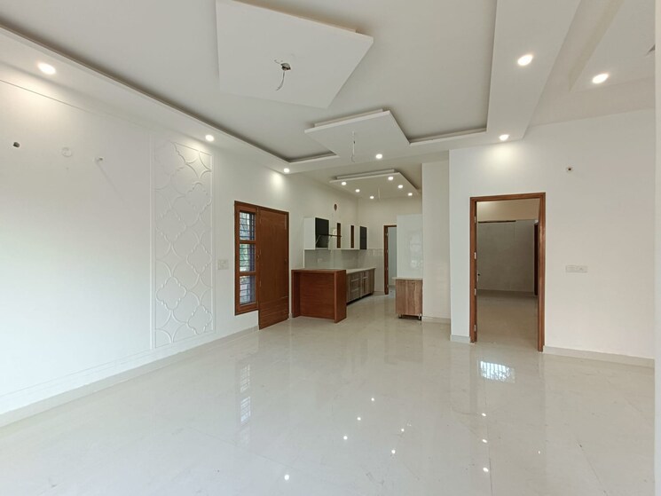 Room, sector 125 4 Bedroom 202 Sq.Yd. Independent House In Sector 125 Mohali 7768146