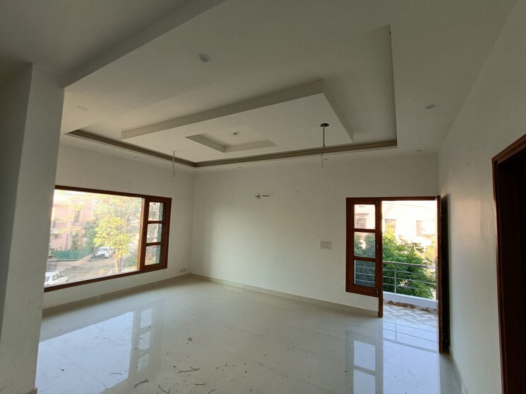 Room, sector 125 4 Bedroom 202 Sq.Yd. Independent House In Sector 125 Mohali 7768146
