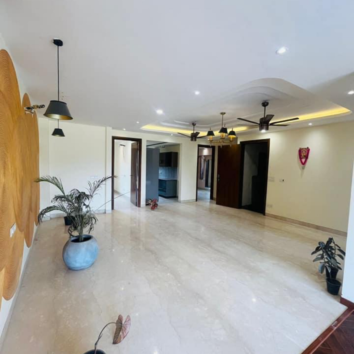 3 BHK + Servant Room,Extra Room 1525 Sq.Ft. Apartment in Meffier The Golden City