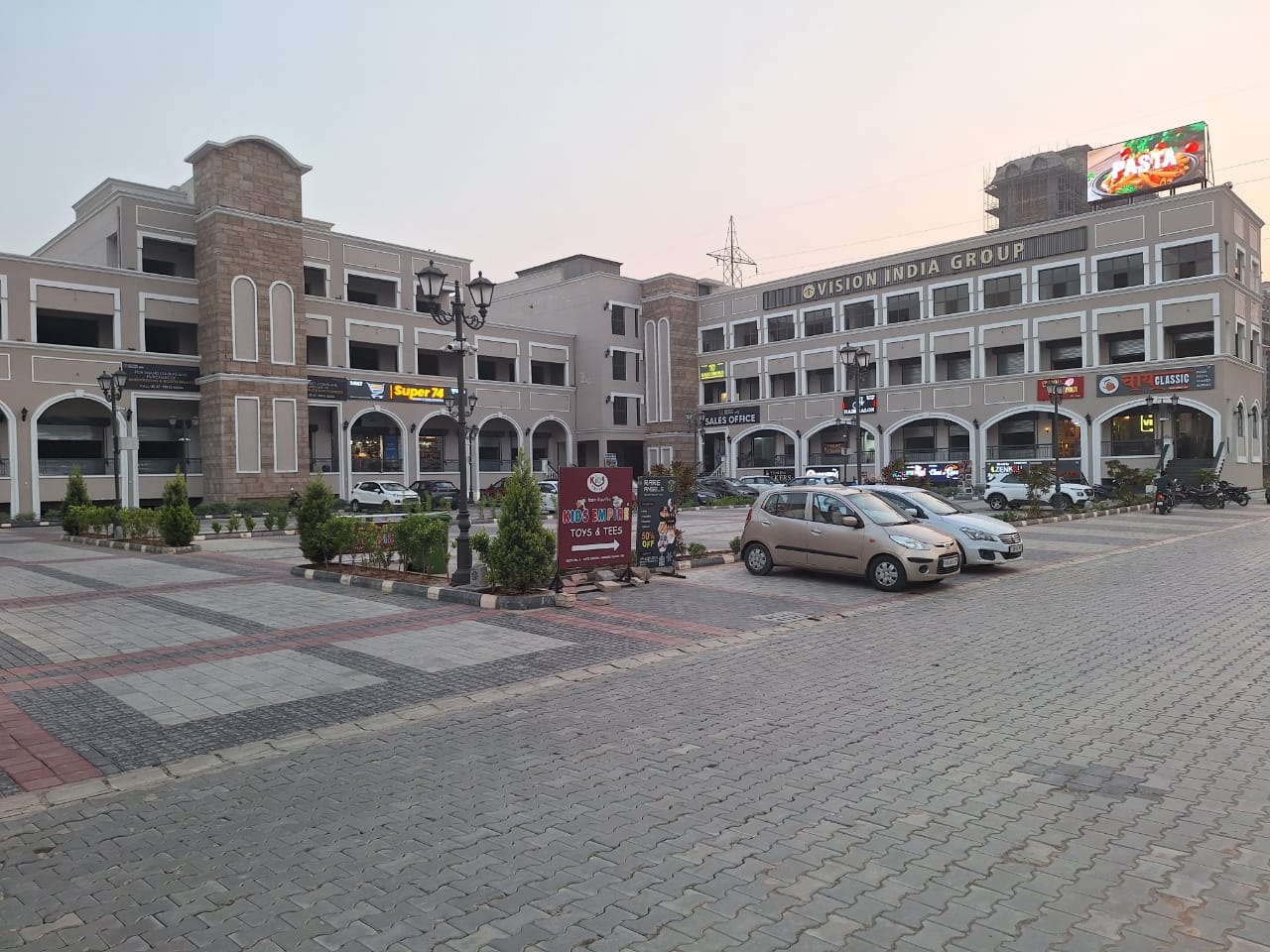 Commercial Showroom 34 Sq.Yd. For Resale in KharaR-Kurali Highway Mohali  7768356