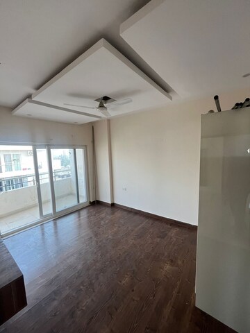 Room in 3 BHK Apartment at Gms Road – for Sale