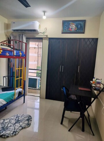 रेसिडेंशियल फ्लैट वर्ग फुट फॉर रेंट इन घोड़बंदर रोड थाने  7768434