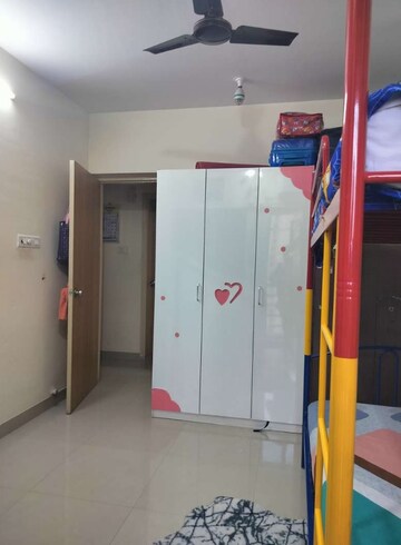 रेसिडेंशियल फ्लैट वर्ग फुट फॉर रेंट इन घोड़बंदर रोड थाने  7768434