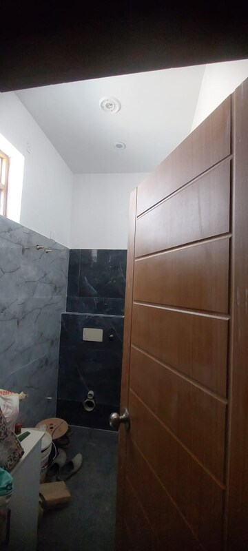 Furnished Amenities in 4 BHK Independent House at Sahastradhara Road – for Sale