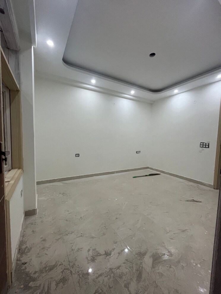 Room, chattarpur 2 Bedroom 80 Sq.Yd. Builder Floor In Chattarpur Delhi 7768603