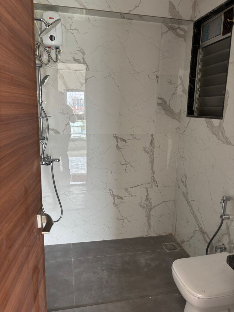 Bathroom, laxmi-shrushti-apartment 1 Bedroom 485 Sq.Ft. Apartment In Goregaon West Mumbai 7768650