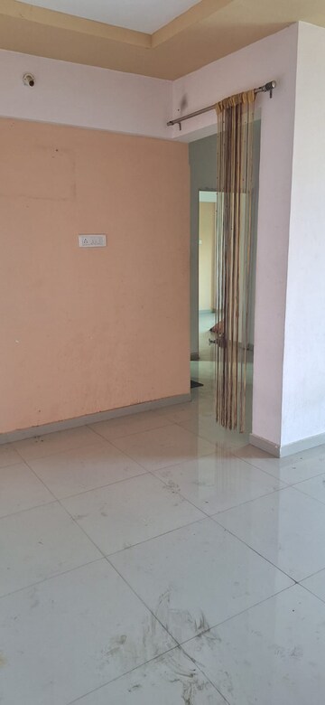 Room in 1 BHK Apartment at KK Tower Parel, Parel – for Sale