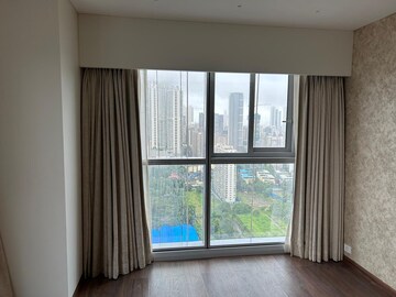 Room in 2 BHK Apartment at Celestia Spaces, Sewri – for Sale