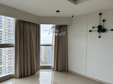 Room in 2 BHK Apartment at Celestia Spaces, Sewri – for Sale
