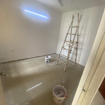 Furnished Amenities in 4 BHK Apartment at Piedmont Taksila Heights, Sector 37c – for Sale