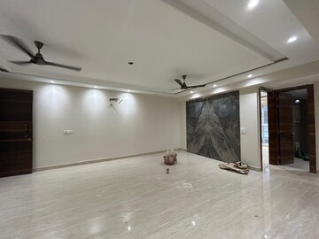 Room in 3 BHK Builder Floor at Saket – for Sale