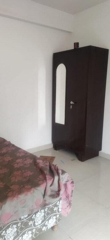 Room in 2 BHK Apartment at Signature Orchard Avenue 2, Sector 93 – for Sale