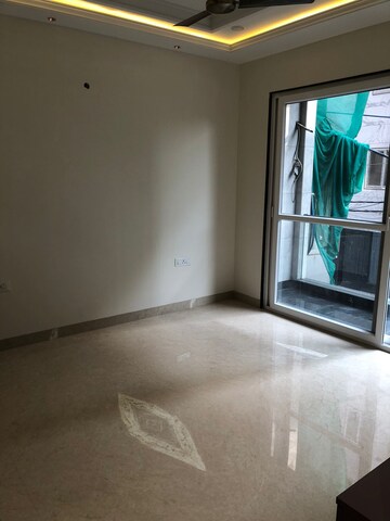Room in 3 BHK Builder Floor at Kalyan Vihar – for Sale