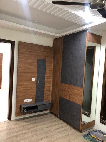 Room in 3 BHK Builder Floor at Kalyan Vihar – for Sale