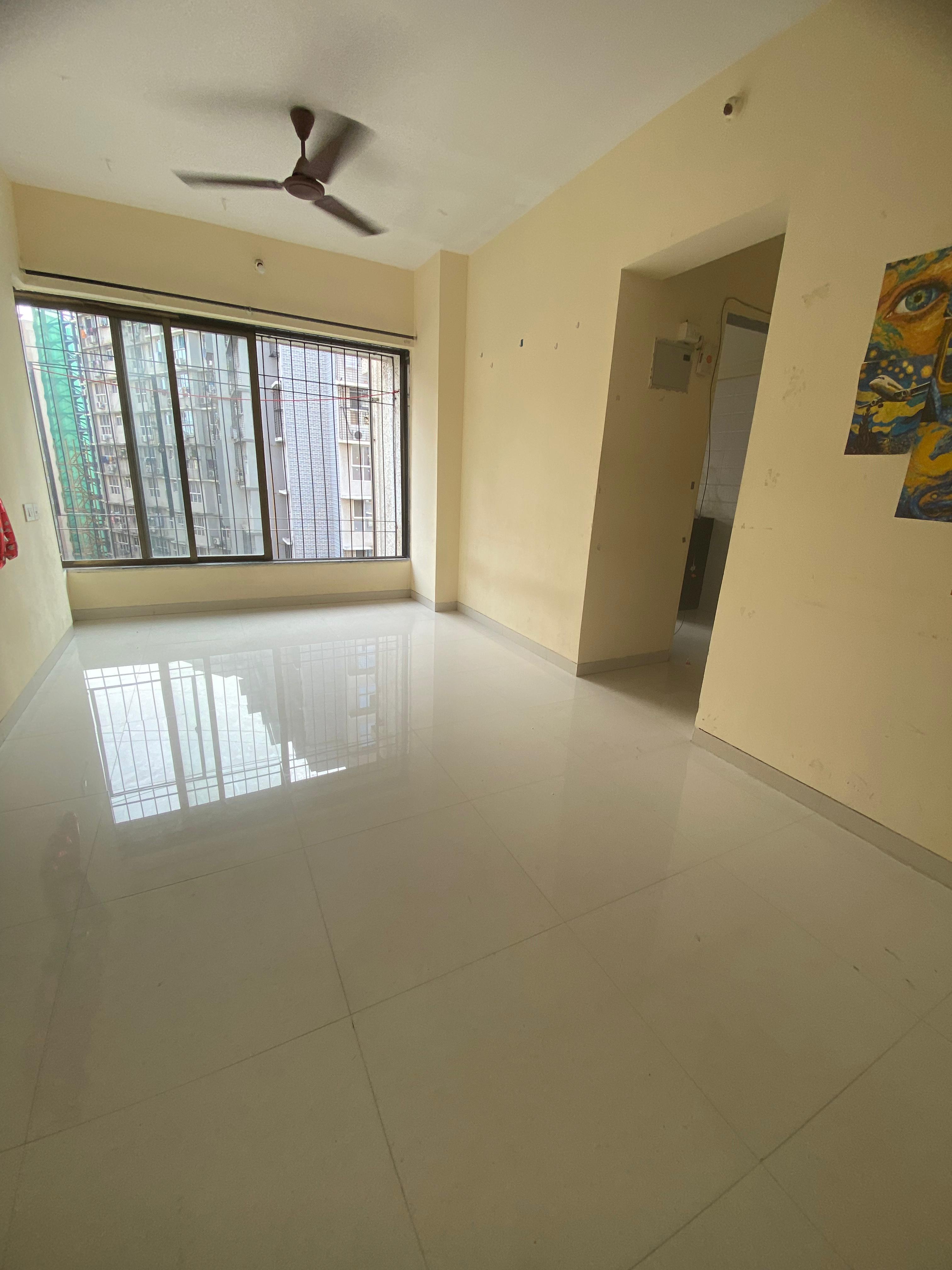 1 BHK Apartment For Sale in Tilak Nagar Building