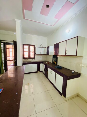 2 BHK Builder Floor For Rent in Sunny Enclave