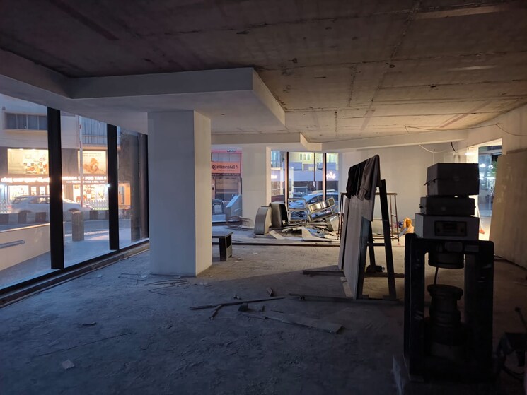  Parking, ar-avenue Commercial Showroom 9800 Sq.Ft. In Indiranagar Bangalore 7769467