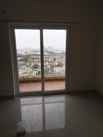 Room in 1.5 BHK Apartment at Signature Global Synera, Sector 81 – for Sale