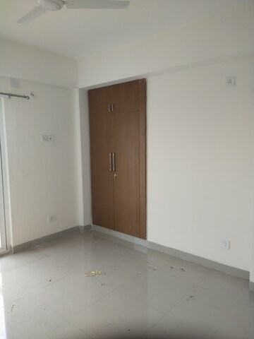 Room in 2 BHK Apartment at Signature Global Synera, Sector 81 – for Sale