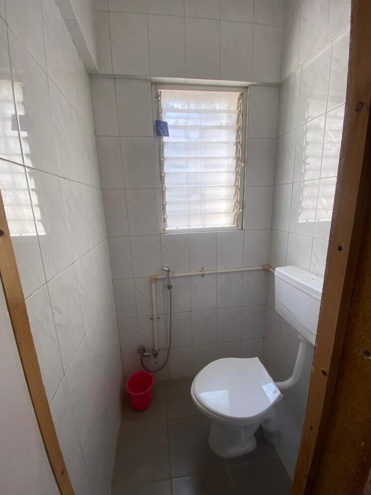 Bathroom, mahalaxmi-vihar 1 Bedroom 600 Sq.Ft. Apartment In Vishrantwadi Pune 7769535