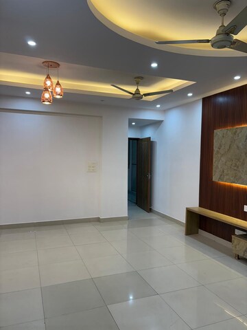 Room in 3 BHK Apartment at Sector 9, Dwarka – for Sale