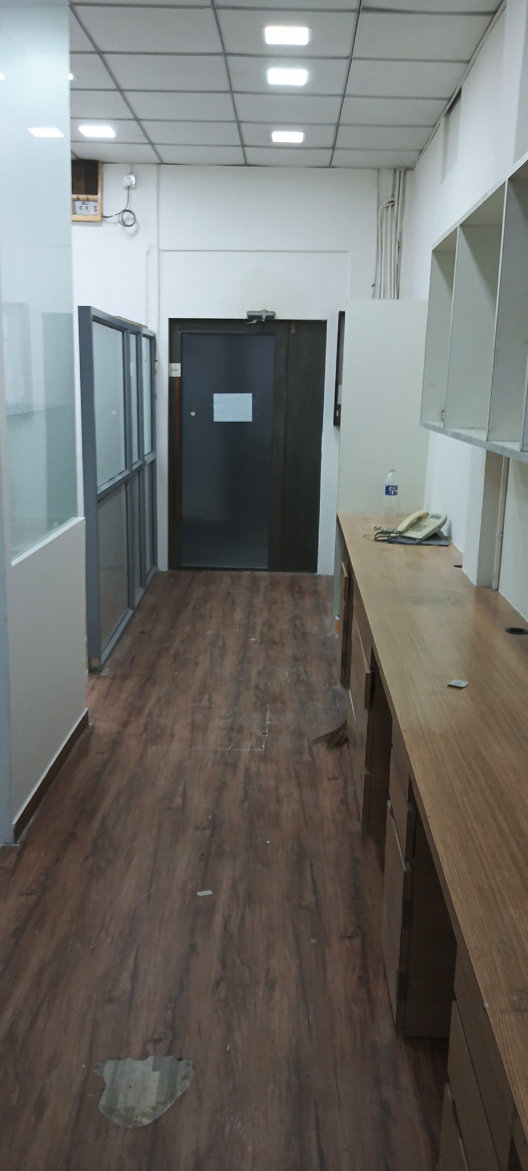 Commercial Office Space 350 Sq.Ft. For Rent in Vile Parle West Mumbai  7769645