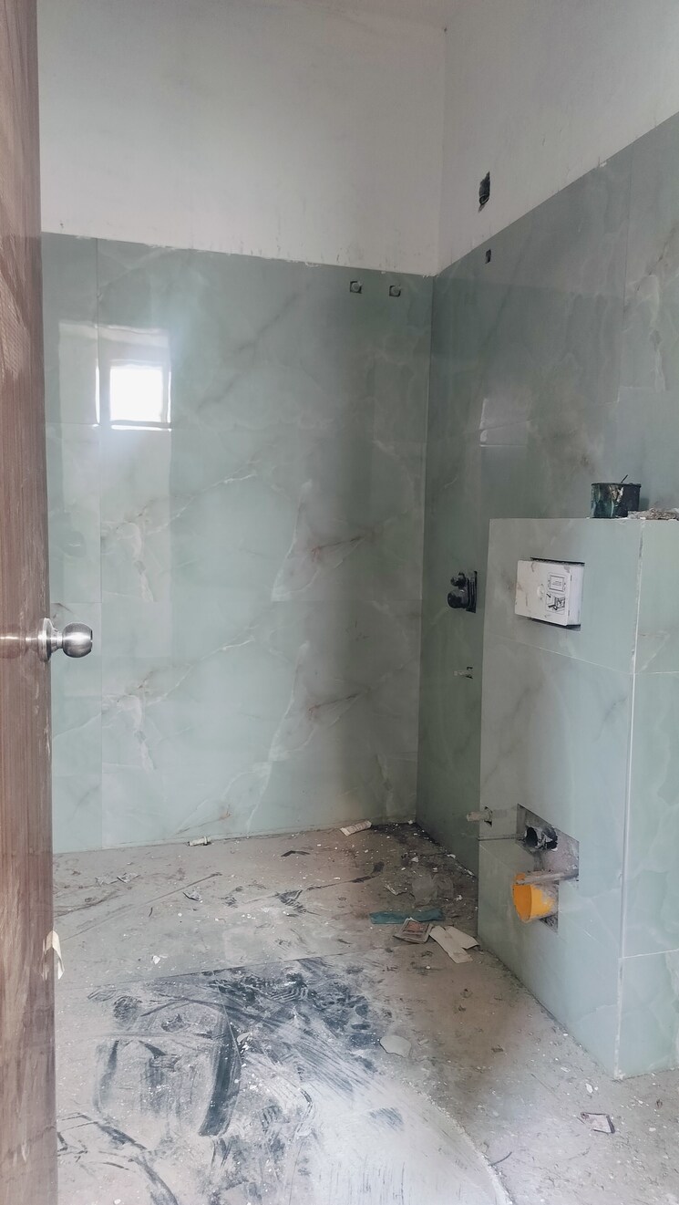Bathroom, banjara hills 3 Bedroom 2300 Sq.Ft. Apartment In Banjara Hills Hyderabad 7769738