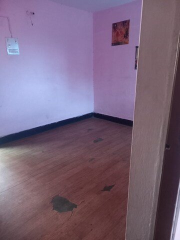 Room in 6 BHK Independent House at Chaukaghat – for Sale