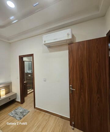 Furnished Amenities in 3 BHK Builder Floor at Sector 28 – for Sale