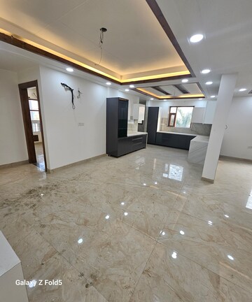 Furnished Amenities in 4 BHK Builder Floor at Sector 28 – for Sale