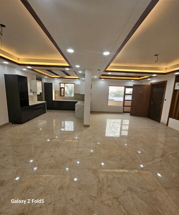 Kitchen in 4 BHK Builder Floor at Sector 28 – for Sale