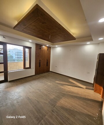 Furnished Amenities in 4 BHK Builder Floor at Sector 28 – for Sale