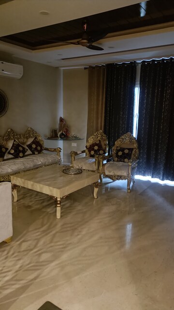 Living Room in 6+ BHK Villa at Palam Vihar Residents Association, Palam Vihar – for Sale