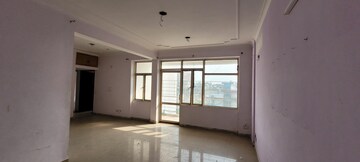 Room in 3 BHK Apartment at Antriksh Green Kaushambi, Dabur Chowk – for Sale