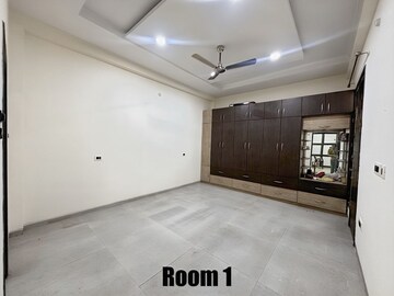 Room in 2 BHK Builder Floor at Vivekanandapuri – for Rent