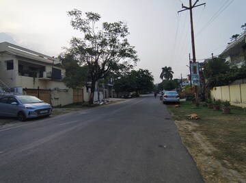 Parking in 4 BHK Independent House at Rajender Nagar – for Sale
