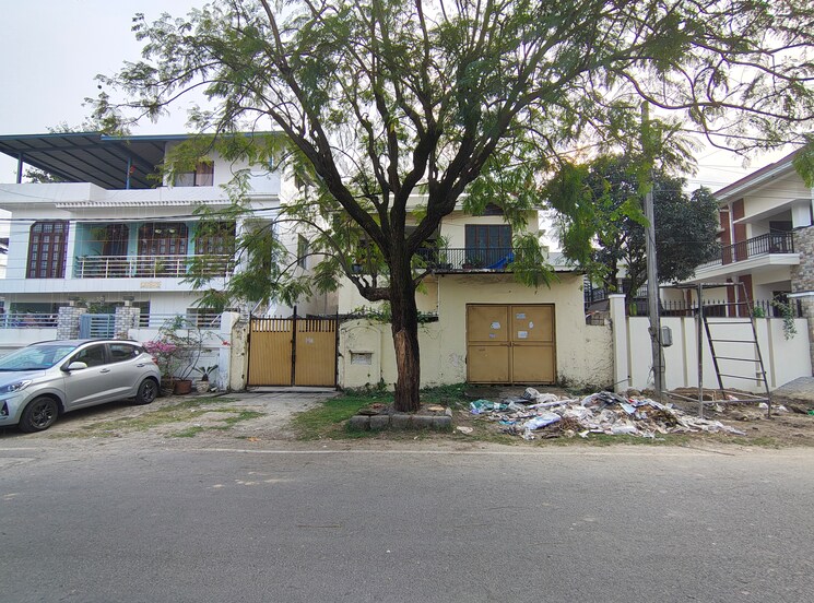  Parking, rajender nagar 4 Bedroom 311 Sq.Yd. Independent House In Rajender Nagar Dehradun 7770252