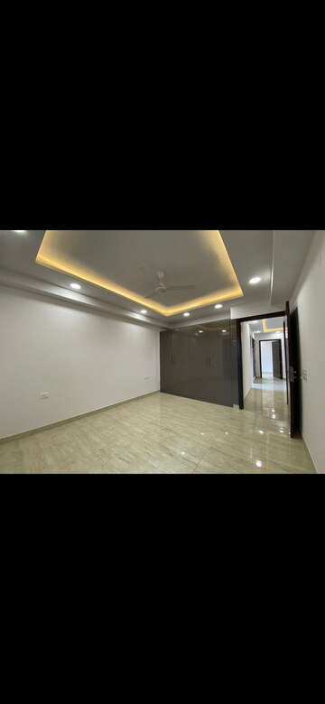 Room in 3 BHK Builder Floor at Sultanpur – for Sale