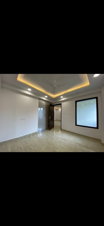 Room in 3 BHK Builder Floor at Sultanpur – for Sale