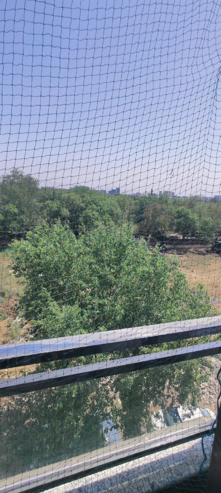 Garden, bamnoli village 3 Bedroom 1000 Sq.Ft. Builder Floor In Bamnoli Village Delhi 7770299